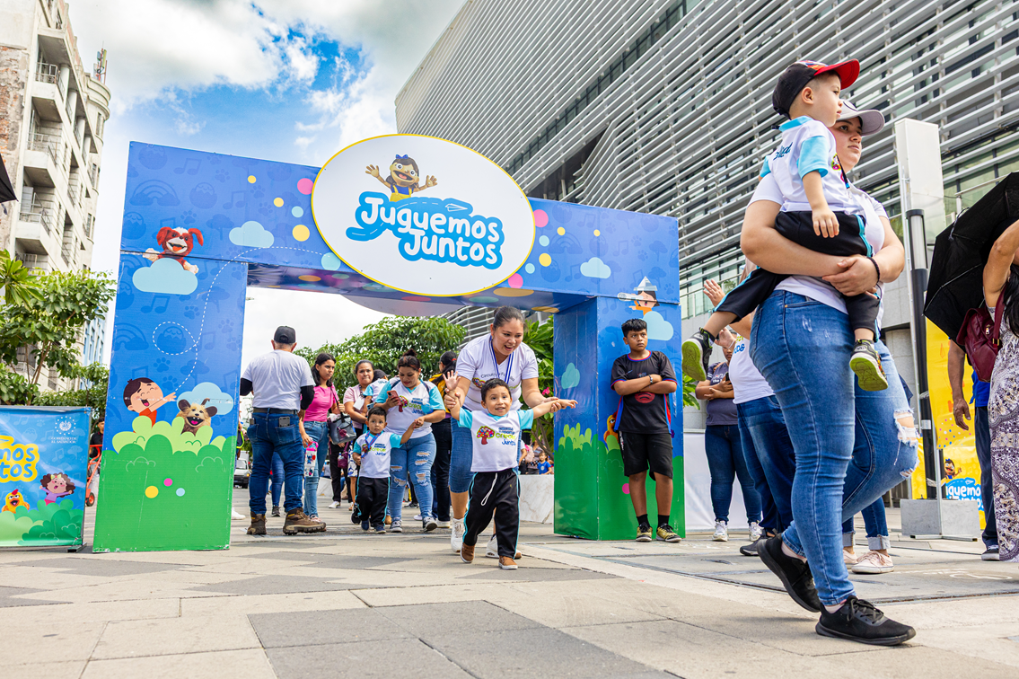 Cientos de familias celebran el Día Internacional del Juego en el ...